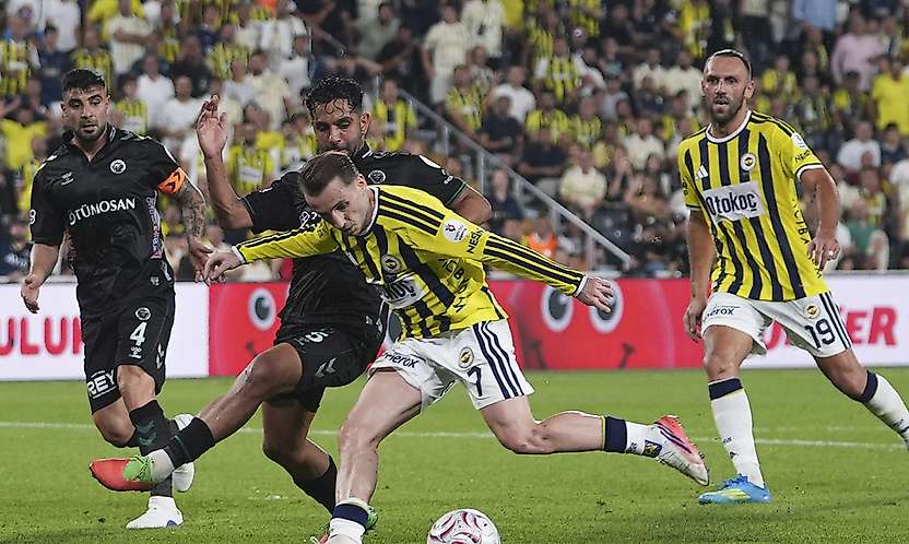 Konyaspor, Fenerbahçe'ye direnemedi