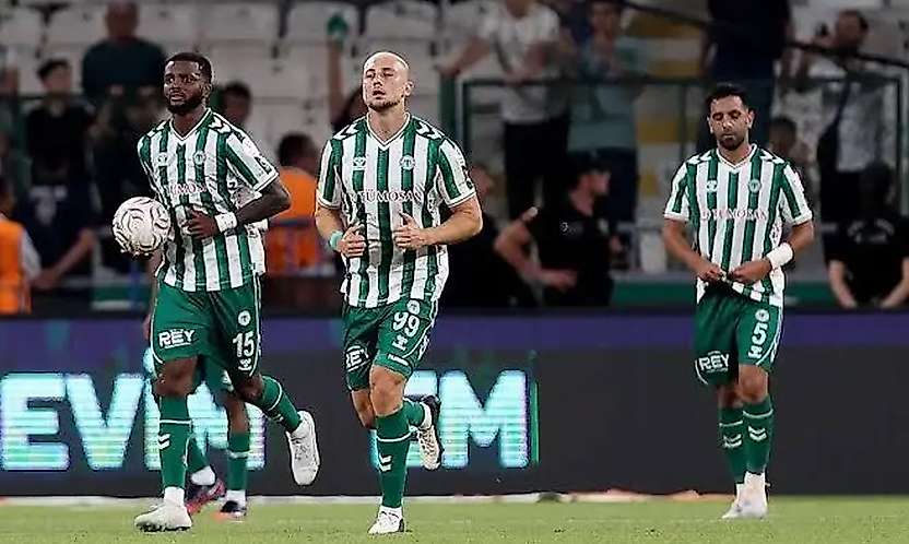 Konyaspor'un Fenerbahçe karşısındaki 11'i açıklandı
