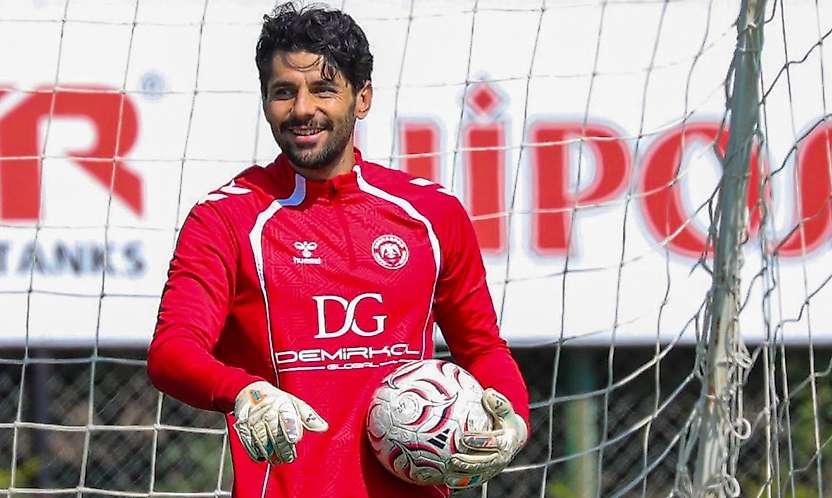 Konyaspor'un file bekçisi umutlu konuştu