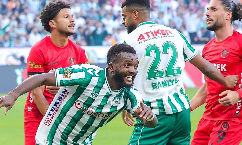Konyaspor'un stoperi Awaziem: Gurur duyuyorum