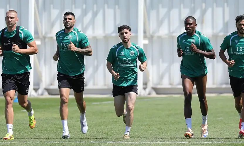 Konyaspor vedaya hazırlanıyor