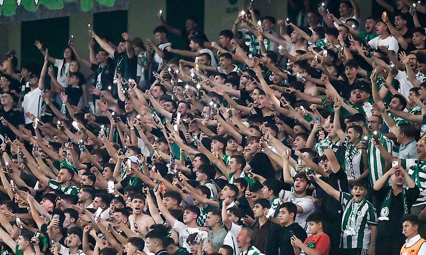 Konyaspor yönetimi harekete geçti! Biletlere indirim geldi