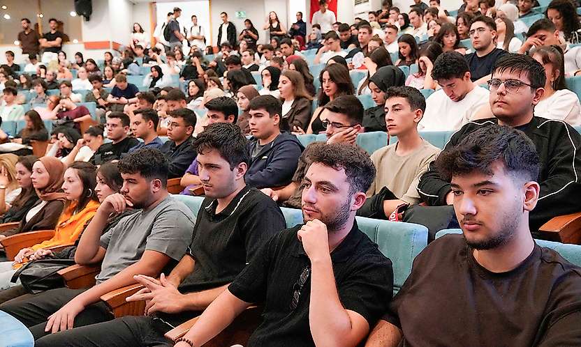 KTÜN'de yeni öğrenciler kampüsü tanımaya başladı