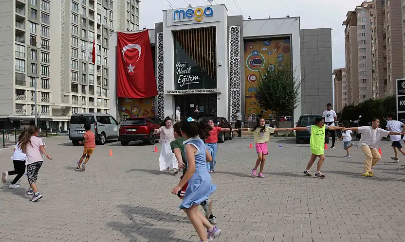 MEGA Yaz Okulu'nda kayıtlar başlıyor