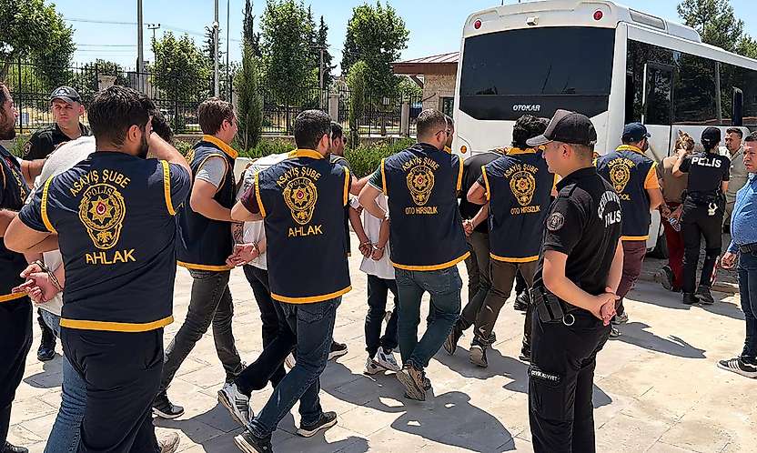 Milyonluk sahte bankacı şebekesine Konya dahil beş ilde darbe