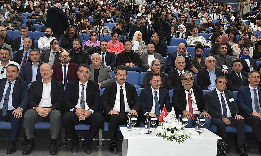 Selçuk Üniversitesinde yapay zeka rüzgarı esti