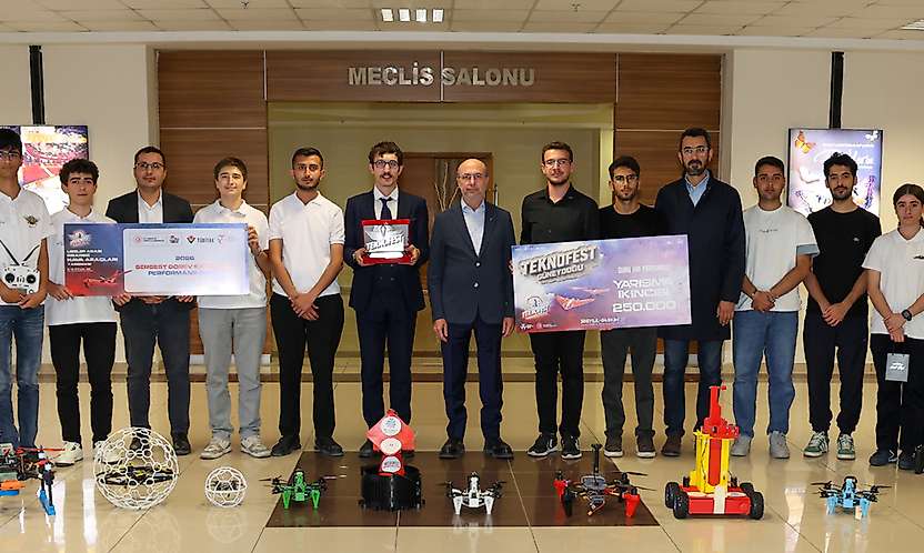 Selçuklu'ya Teknofest 2026'da gurur yaşatan takımlar, Pekyatırmacı'yı ziyaret etti