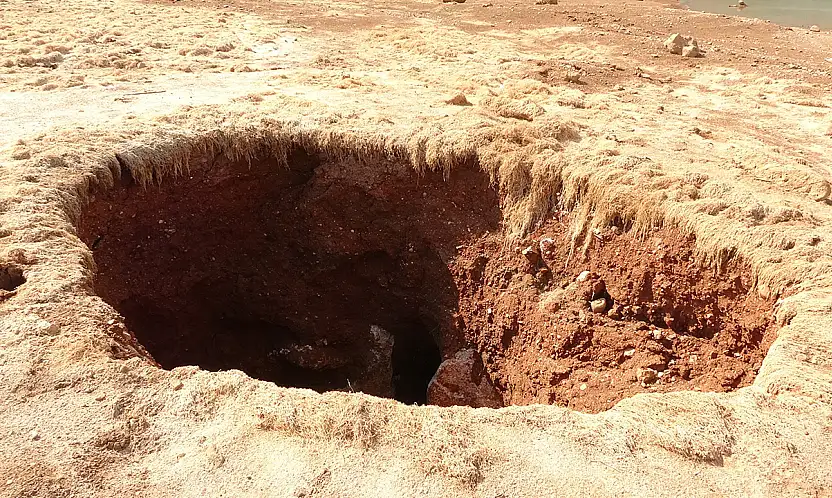 Sular çekildi obruk çıktı! Isparta'daki obruğun Konya'dakilerden farkı ne?