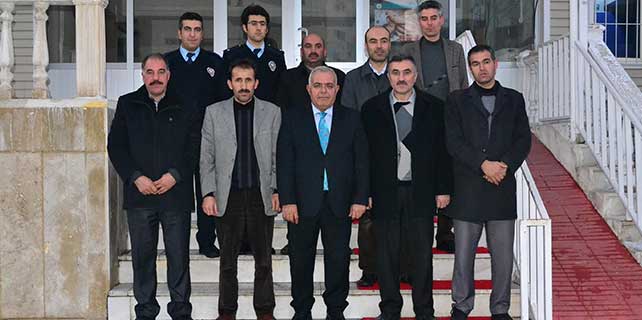 akdagmadeni-ilce-emniyet-muduru-sen-muhtarlarla-biraraya-geldi-1
