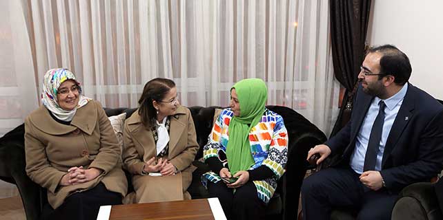 aile-ve-sosyal-politikalar-bakani-aysenur-islam