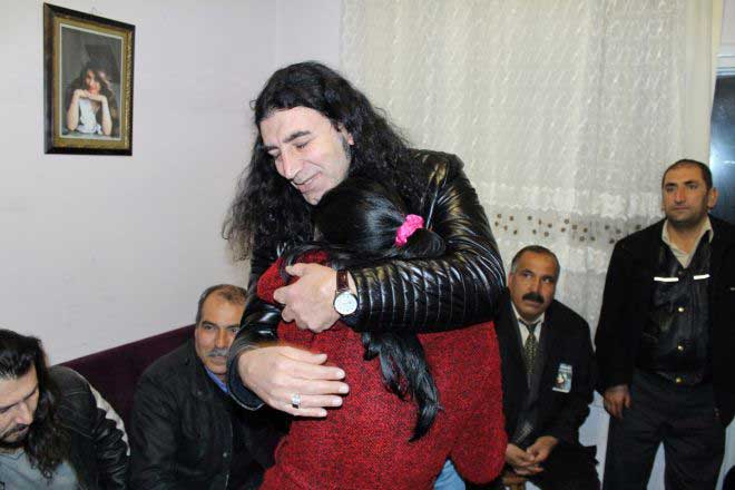 kekilli-ozgecanin-babasini-mutlu-etti-1