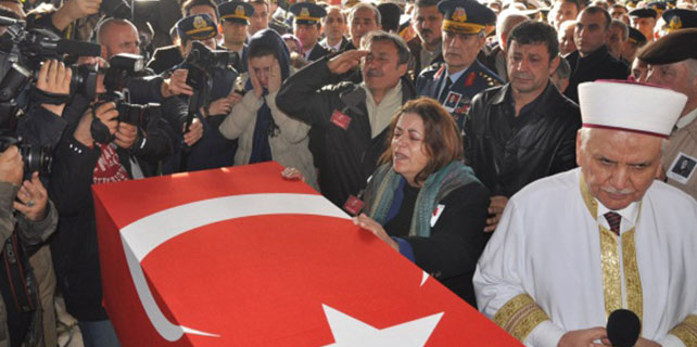 sehit-pilotlar-son-yolculuguna-ugurlandi