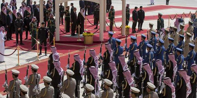 cumhurbaskani-erdogan-suudi-arabistan-krali-ile-gorustu-3