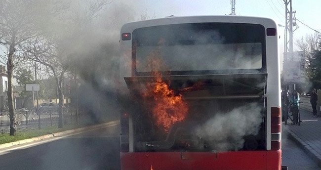 konyada-belediye-otobusu-yandi-2