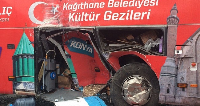 konyada-trafik-kazasi-1i-agir-3-yarali-9
