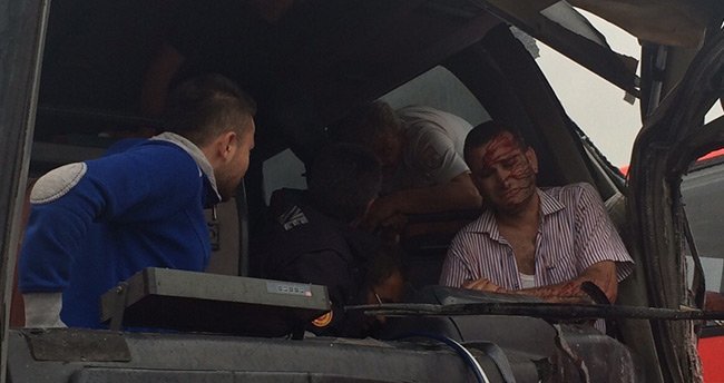 konyada-trafik-kazasi-1i-agir-3-yarali-10