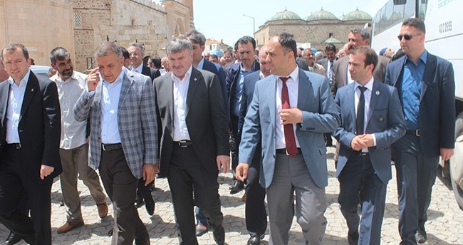 ak-parti-tam-kadro-beysehirde-2