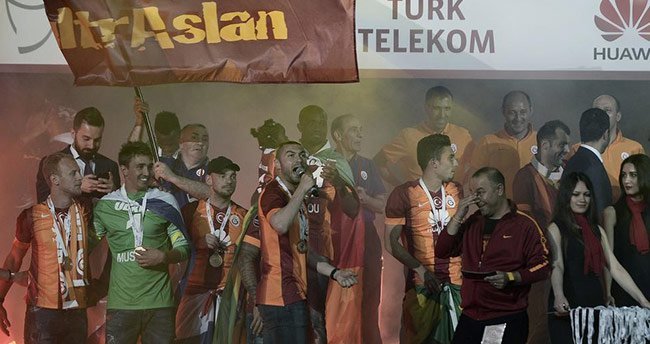 arenayi-yiktilar-galatasaray-kupasina-kavustu-foto-galeri-2