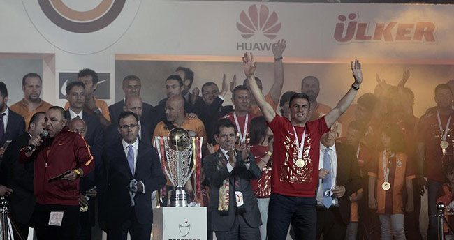 arenayi-yiktilar-galatasaray-kupasina-kavustu-foto-galeri-8