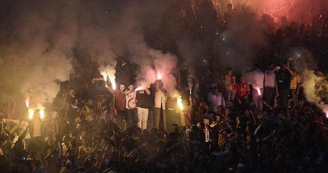 arenayi-yiktilar-galatasaray-kupasina-kavustu-foto-galeri-13