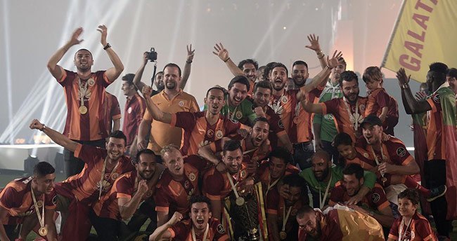 arenayi-yiktilar-galatasaray-kupasina-kavustu-foto-galeri-22