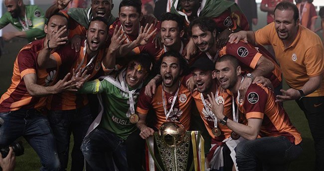 arenayi-yiktilar-galatasaray-kupasina-kavustu-foto-galeri-24