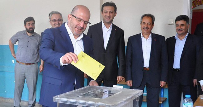 ak-parti-vekil-adaylari-oylarini-kullandi-10