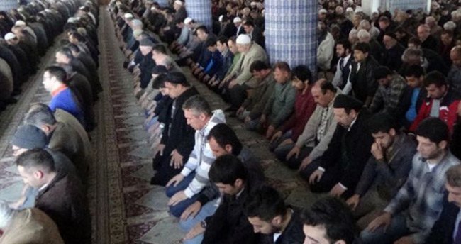 2015-ramazan-ayinin-ilk-teravih-namazi-bugun-2