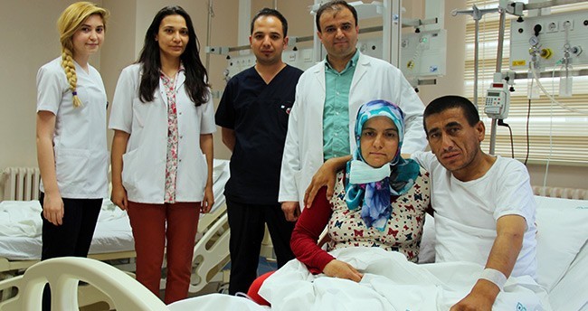 evlilik-yildonumunde-esine-bobregini-hediye-etti-3