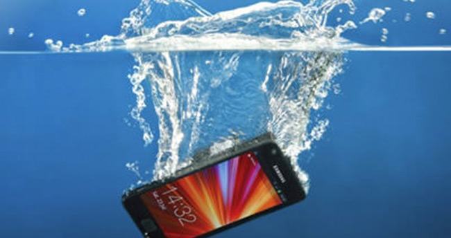 suya-dusen-telefon-nasil-kurtarilir