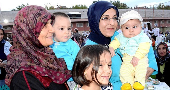 baskan-toru-oksuz-ve-yetimlerle-iftarda-bulustu