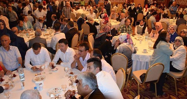 ak-parti-konya-il-teskilatinda-bayramlasti-2
