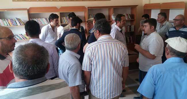 koy-okullarina-kitap-goturuyorlar-1