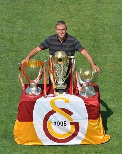 galatasaray-3-kupa-ile-poz-verdi-1