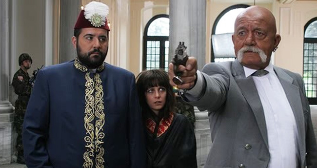 sumer-tilmacin-canlandirdigi-unutulmaz-film-karakterleri-3