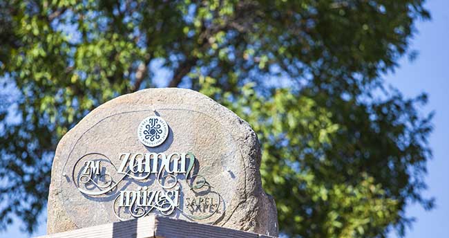 bu-muzeye-giren-zamanda-yolculuk-yapiyor-9
