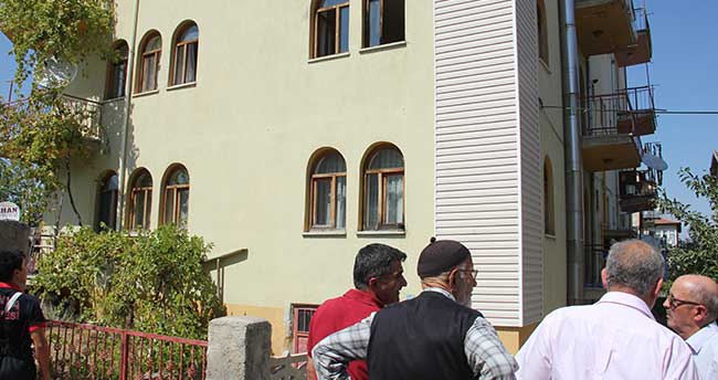 konyada-bir-apartmanin-3-katinda-cikan-yangin-sonduruldu-1