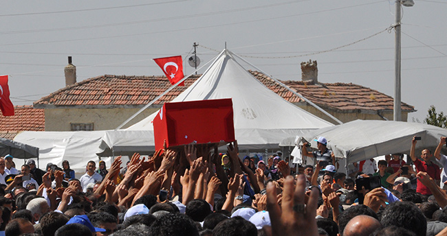 sehit-muharrem-oksuz-son-yolculuguna-ugurlandi-4
