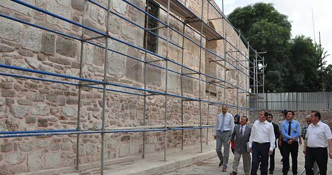 alaaddin-camisinin-restorasyonu-2016da-bitecek-1