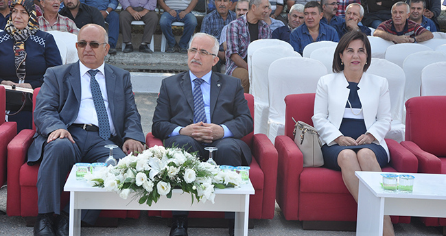 seker-fabrikasinda-83-donem-pancar-alimi-torenle-yapildi-1