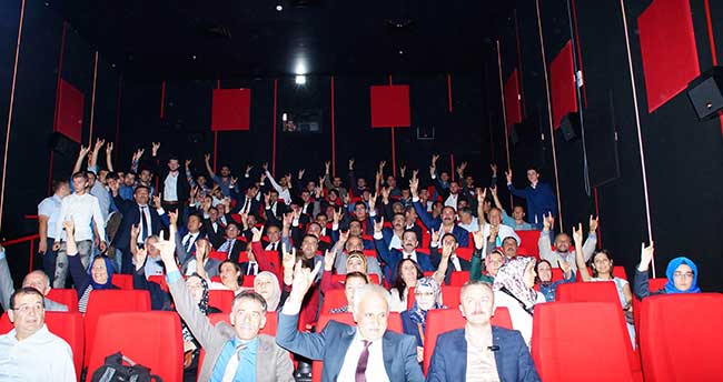 ulkuculeri-duygulandiran-film-1