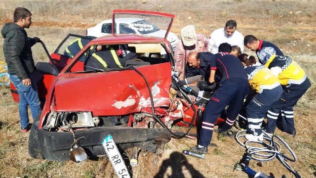 beysehirde-trafik-kazasi-6-yarali-3