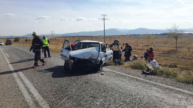 beysehirde-trafik-kazasi-6-yarali-4