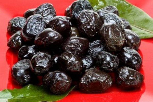 zeytin-cekirdegini-yutun-13