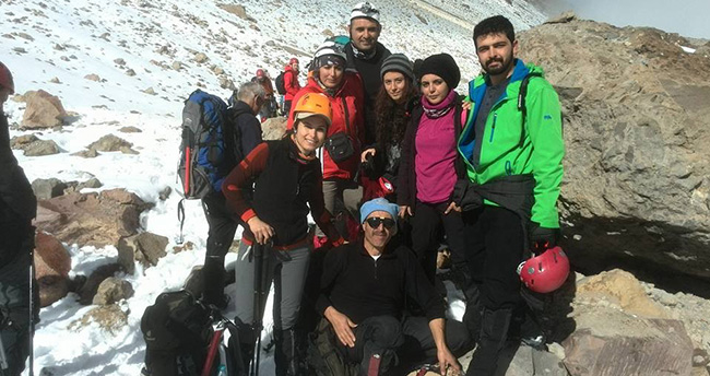 dagcilar-cumhuriyetin-92-yilini-erciyes-zirvesinde-kutladi-2