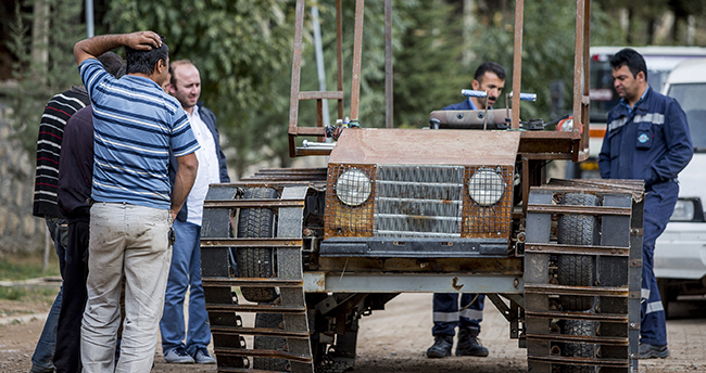 konyada-bir-isci-tank-gorunumlu-paletli-arac-yapti-12