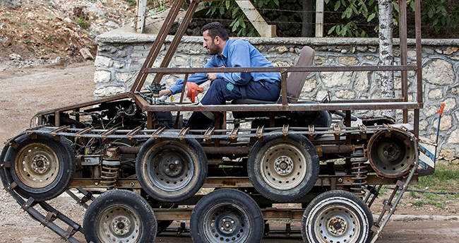 konyada-bir-isci-tank-gorunumlu-paletli-arac-yapti-8