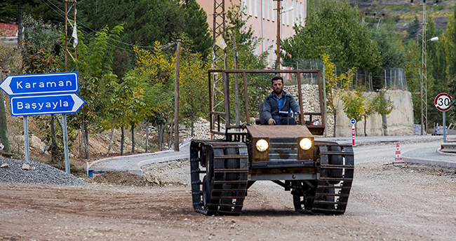 konyada-bir-isci-tank-gorunumlu-paletli-arac-yapti-2