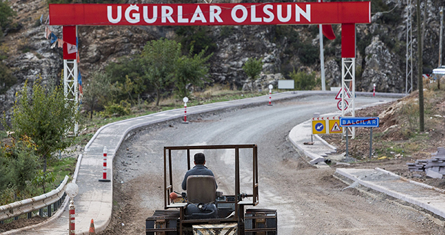 konyada-bir-isci-tank-gorunumlu-paletli-arac-yapti-1