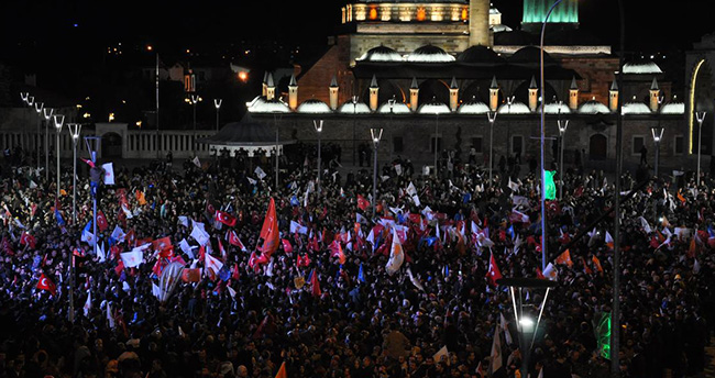 konyada-secim-sonuclari-cosku-ile-kutlandi-7